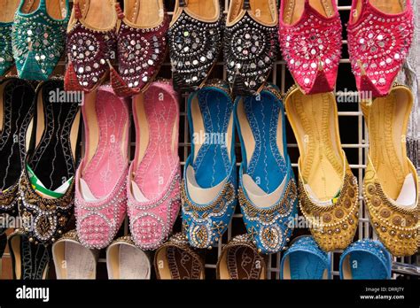 uae shoes for women.